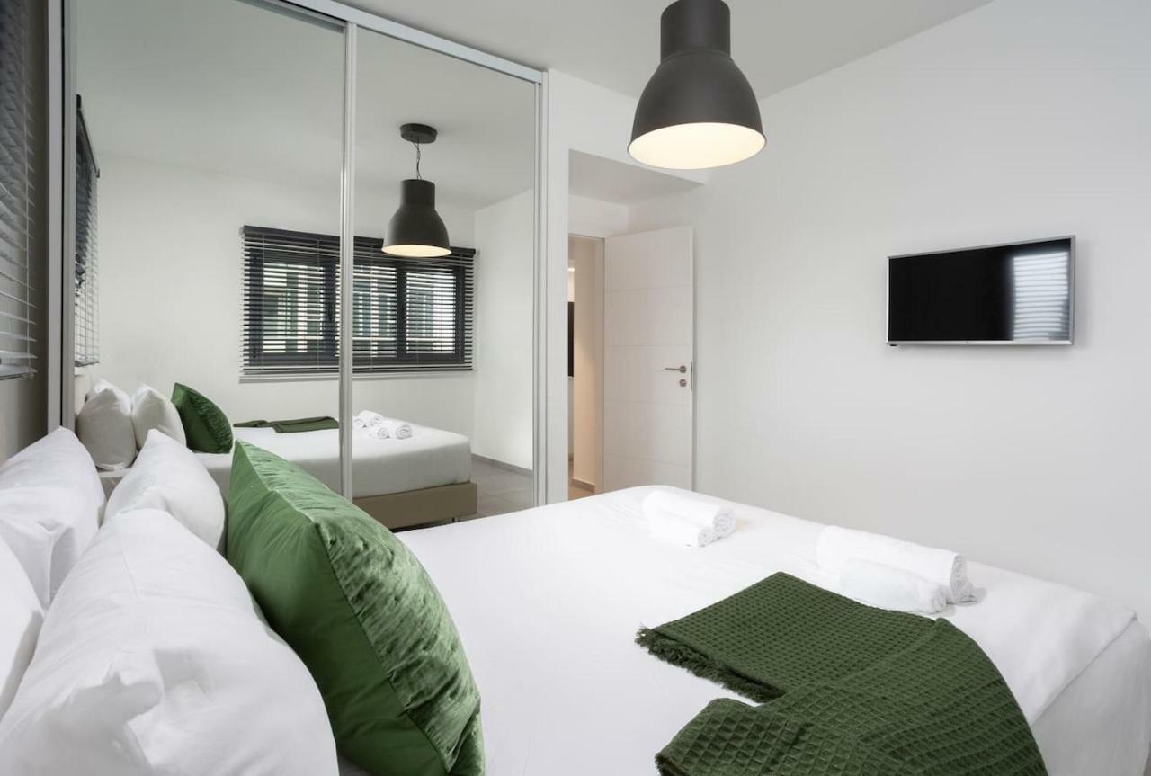 Spacious 3Br Penthouse With Jacuzzi On Rosthchild By Holyguest Tel Aviv Luaran gambar